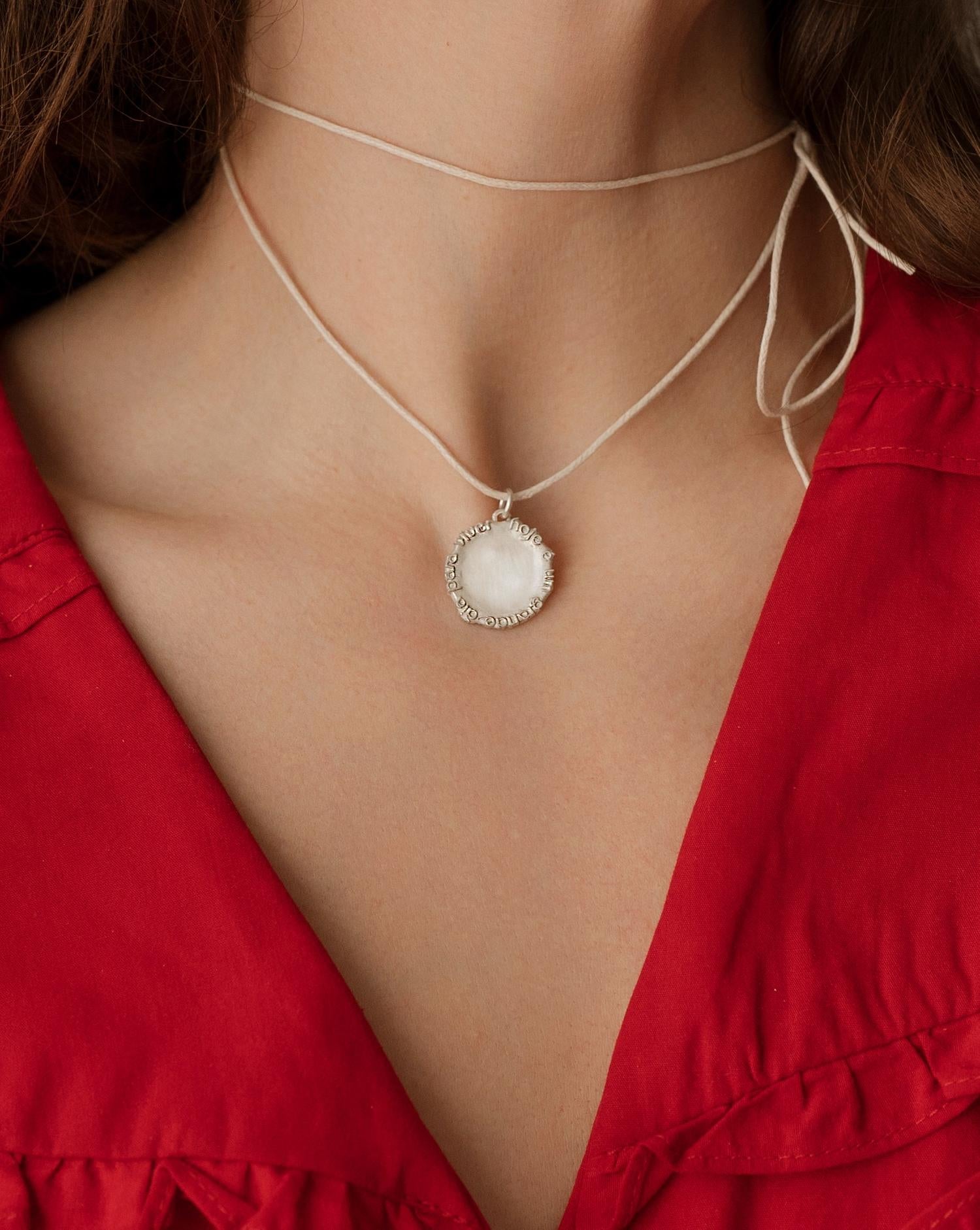 Coin Hoje pendant necklace in silver