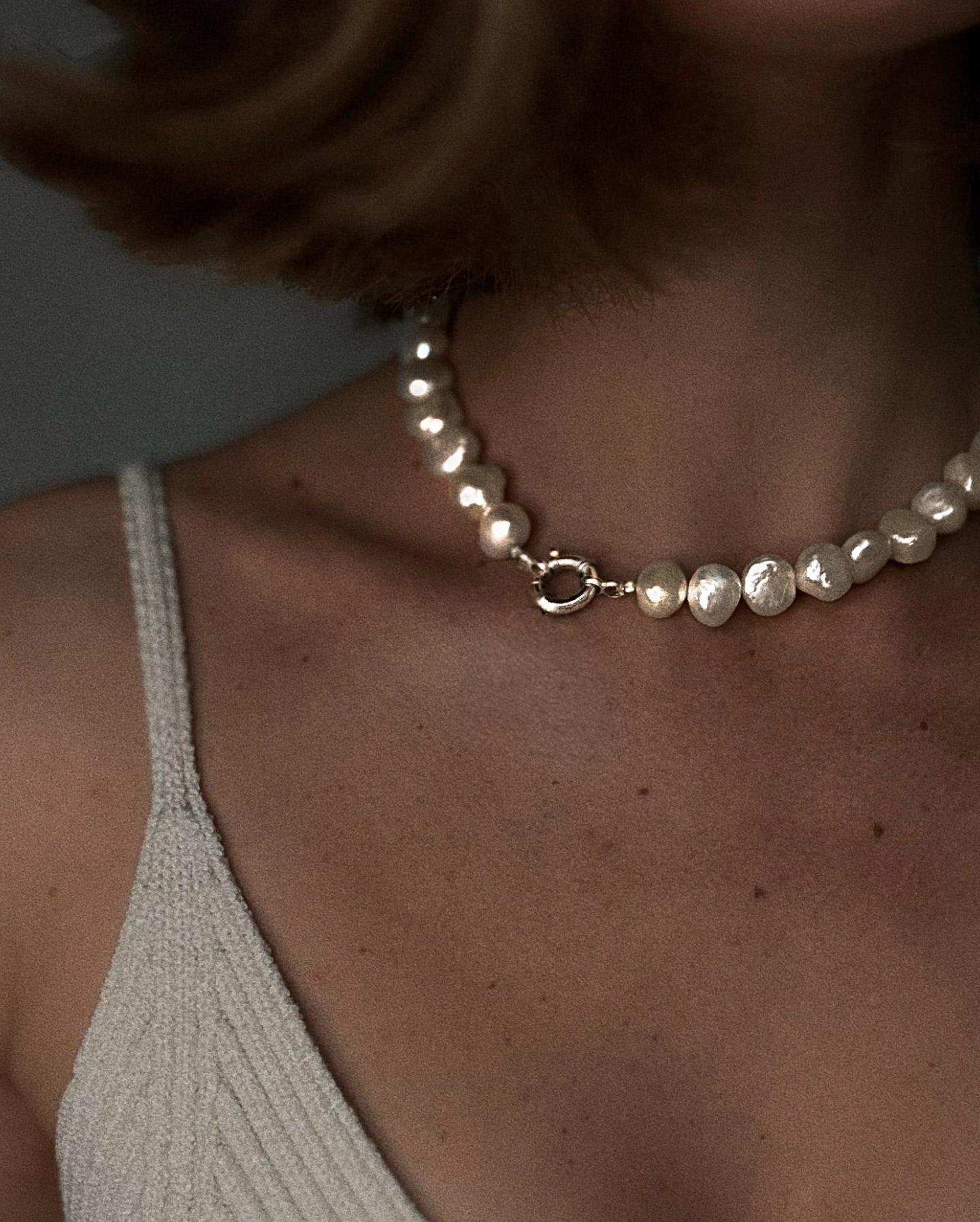 Pearl beads with silver clasp